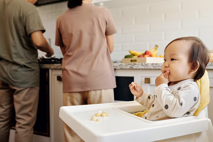 baby mealtime